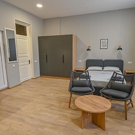 Big Studio Apt.On Liberty Square 第比利斯 外观 照片