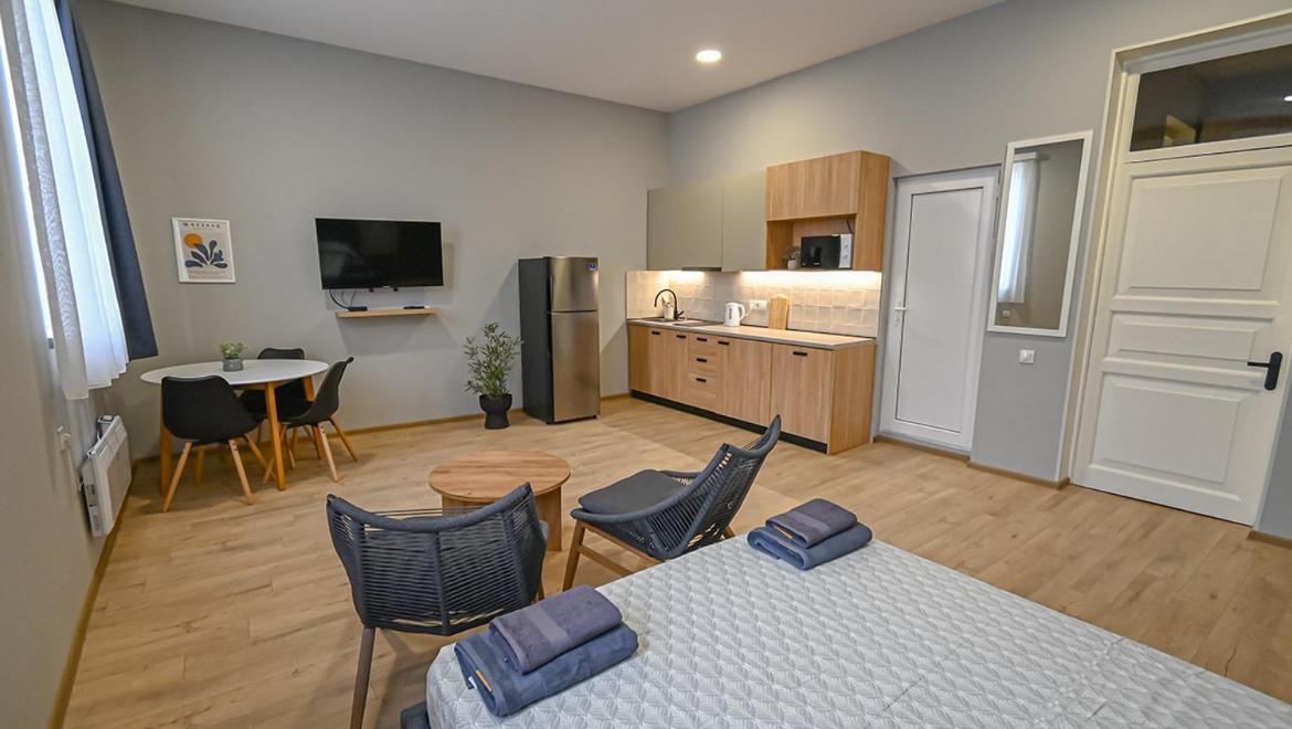 Big Studio Apt.On Liberty Square 第比利斯 外观 照片