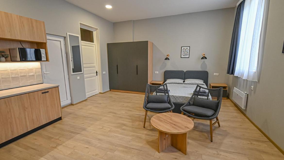Big Studio Apt.On Liberty Square 第比利斯 外观 照片